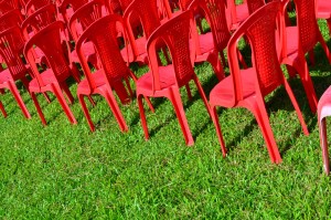 Urządzamy działkę – jak samodzielnie wykonać meble ogrodowe?