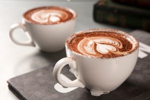 Tymi dodatkami podkręcisz smak swojego cappuccino!