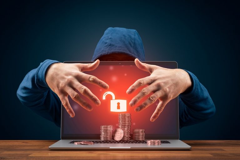 Wyczyszczone konto w banku – jak chronić telefon?